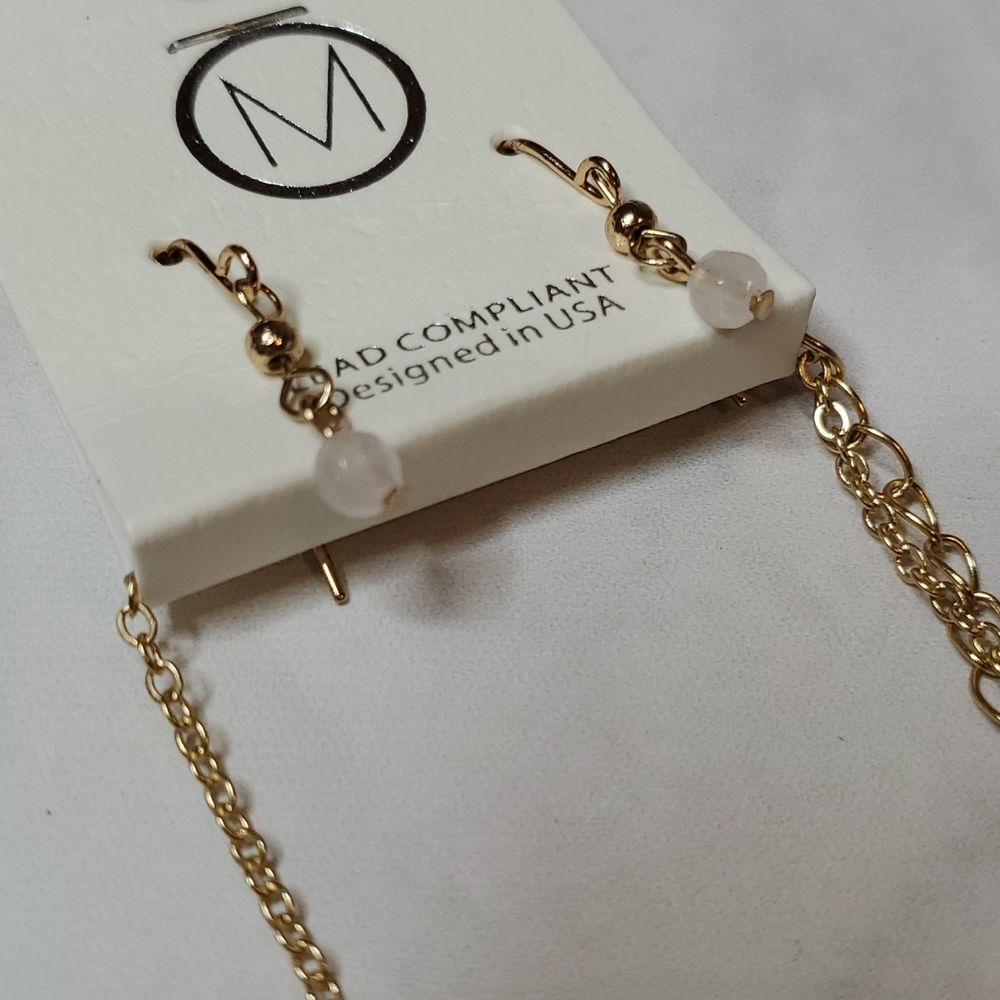Gold Star Beaded Necklace - Picture 4 of 4